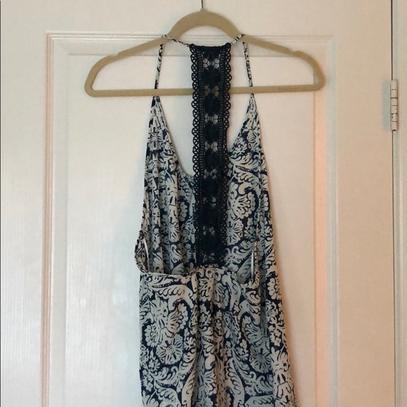 En Creme Dress - Picture 2 of 3